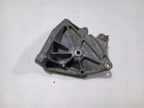 Ilmastointikompressorin kiinnike OEM 12554026 GMC Hummer H2 image 5