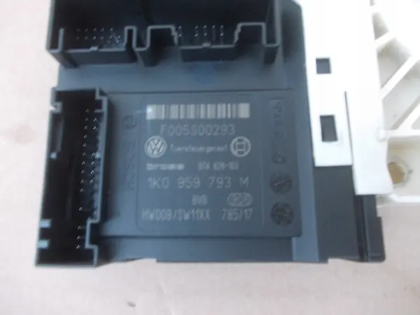 Moteur élévateur vitre avant d'occasion OEM 1K0959793M image 3