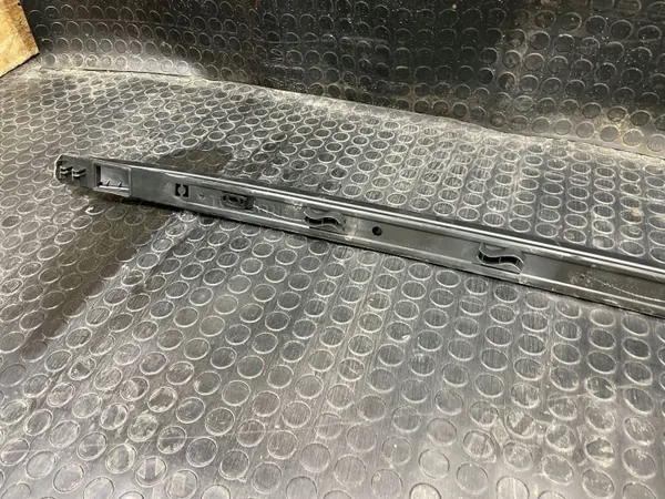 Hyundai Kona II Dachreling links OEM 87277-BE000 image 8