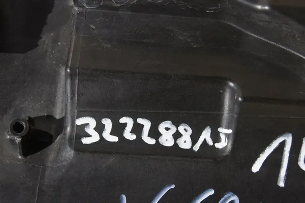 Volvo V60 II Vasemman Ajovalon 32228815 image 7