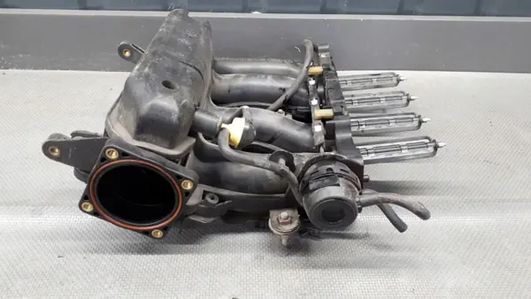 Intake Manifold AUDI A3 8P 1.8 06A133205D image 5