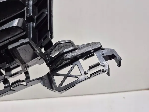 VW Touran, Caddy 10-15 Grill image 8