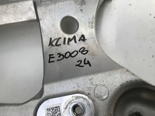 OEM 9842152980 ilmastointikompressorin kiinnike Peugeot image 3
