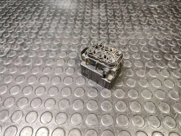 Module de suspension pneumatique VW TOUAREG 15152400332 image 2