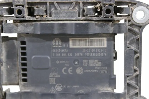 Radar Avant Chrysler Pacifica OEM 68540436AA Occasion image 6