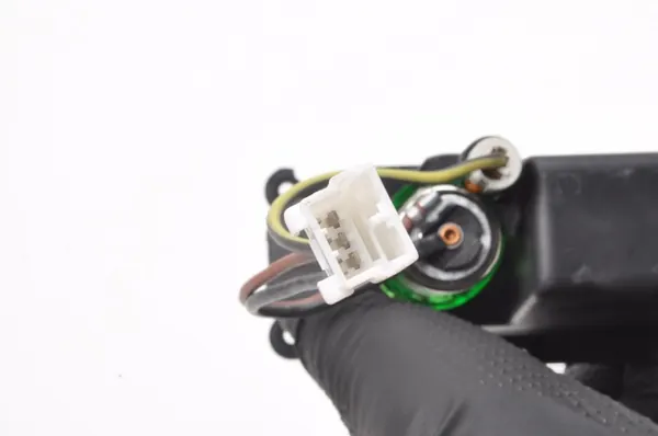 Allume-cigare Ferrari California 4.3 OEM 1234 image 6