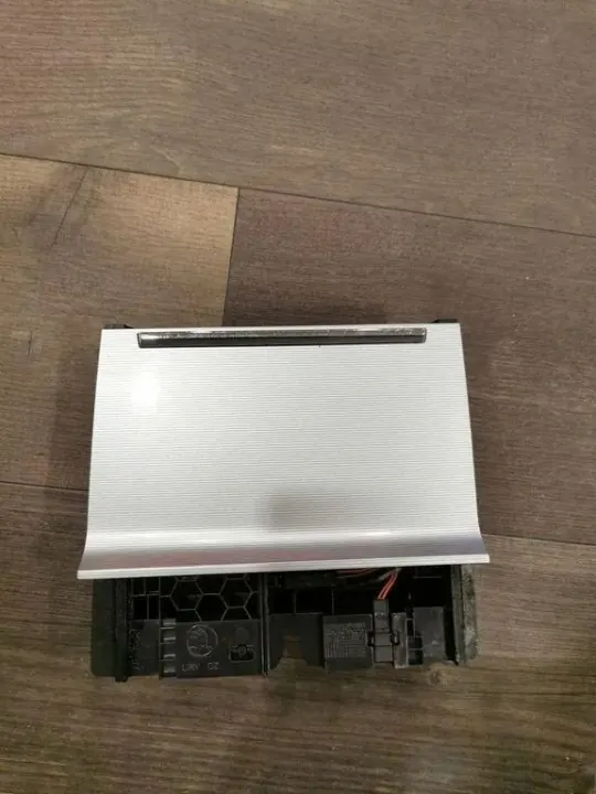 Askfat Skoda Octavia I OEM 5E1863077 - Begagnad image 3