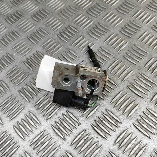 Válvula de radiador AC OEM 9394286 para BMW Série 1 F20 image 2