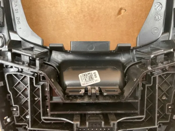 Skoda Ram Panel OEM 566863212A Piano Svart image 5