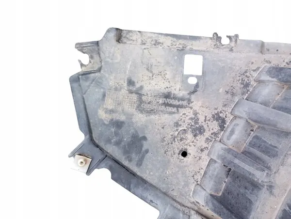 Left Front Wheel Arch Nissan Qashqai J11 Lift OE 63843HV00A image 3