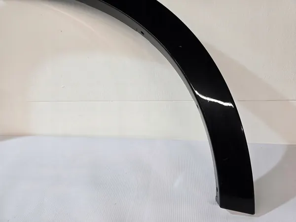 BMW X5 E70 Oikea Etulokasuoja 51777158428 image 6