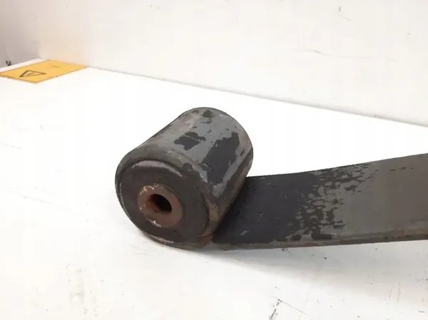 Nissan NV400 Hinterfeder OEM MAM18183 - Gebraucht image 3
