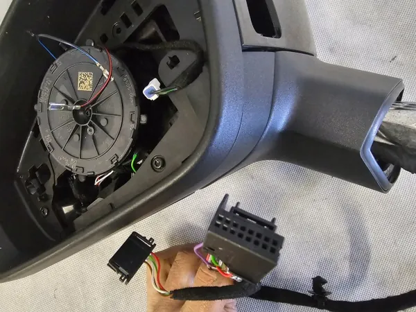 Espejo izquierdo Skoda Kodiaq II OEM 57H857407C image 4