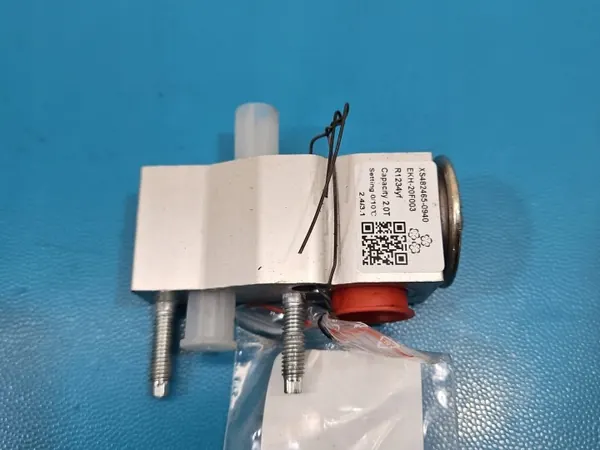 Válvula de expansión AC OEM XS482465-0940 para Opel Grandland X image 5