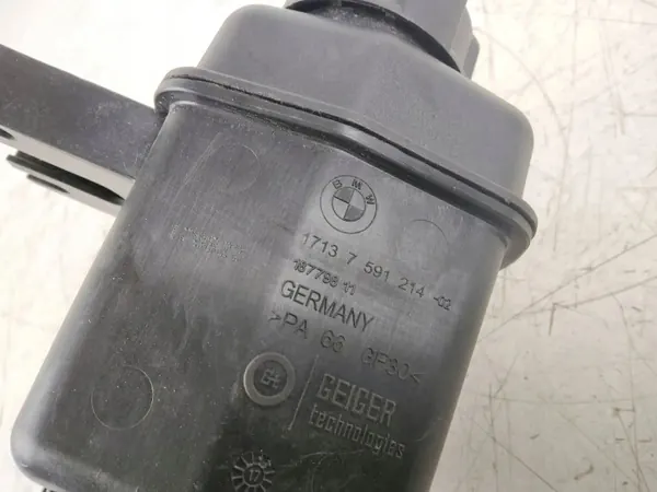 BMW X5 F15 2017 Jäähdytysnesteen laajennussäiliö OEM 7591214 image 4
