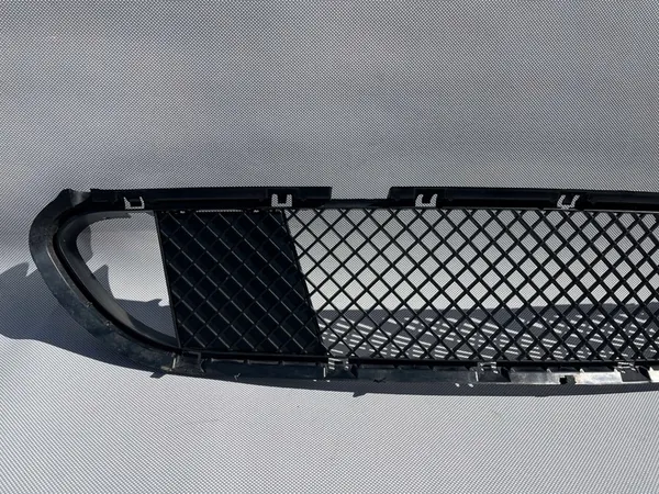 Rejilla de parachoques delantero BMW E60 E61 M-Paket image 2