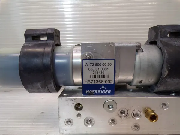 Pompe de toit Mercedes OEM 1728000030 pour SLK R172 image 4