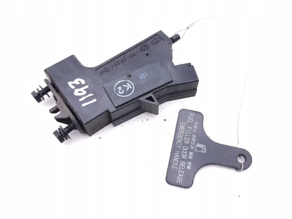 Levier d'ouverture trappe à essence Kia OE OEM AMD225366 image 3