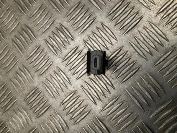 USB-Eingabegerät Toyota C-HR II 2024 OEM 86190F4020 image 2