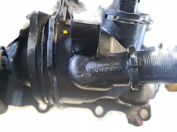 Boîtier Thermostat Mercedes OEM A2822033000 image 3