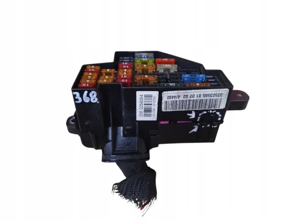 Cadre de fusibles Volkswagen PASSAT B6 OEM 58644/0 image 2