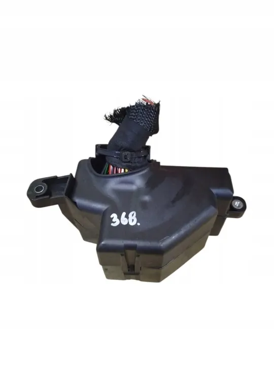 Cadre de fusibles Volkswagen PASSAT B6 OEM 58644/0 image 3