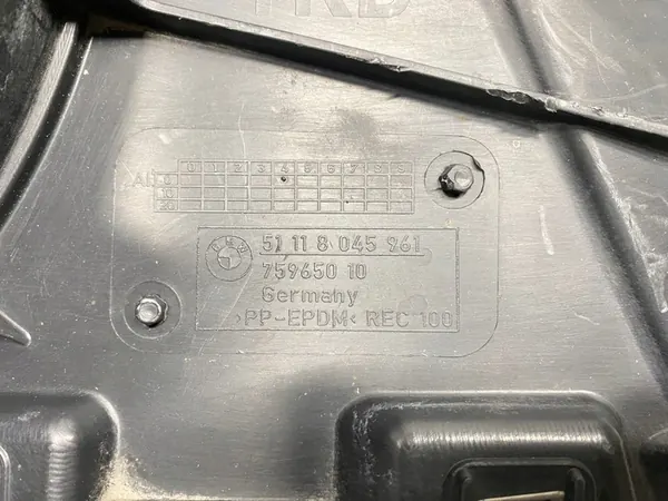 Front Left Wheel Arch BMW 2 E82 E88 M-Package image 3