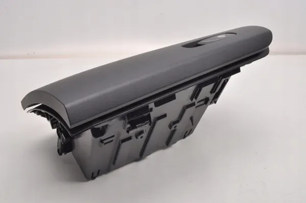 Volvo XC60 instrumentbrädesfack OEM 31417596 image 5
