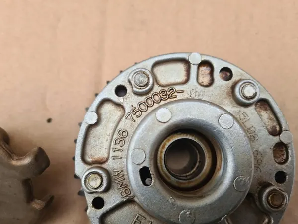 Rueda de distribución VANOS OEM 7500032 para BMW 1 E87 image 8