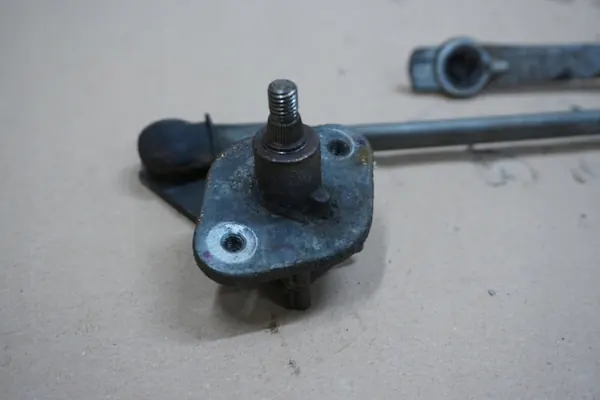 Mecanismo do limpa-vidros dianteiro OEM MAZDA B2500 image 3