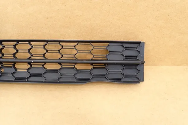 SKODA OCTAVIA III LIFT 16- Griglia Paraurti Anteriore 5E0853677L image 4