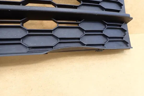 SKODA OCTAVIA III LIFT 16- Griglia Paraurti Anteriore 5E0853677L image 5