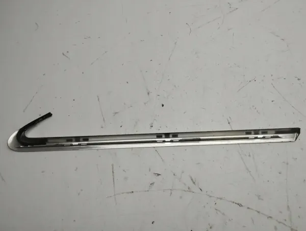 Audi A6 C7 bakrutslist vänster OEM 4G5853345D image 6