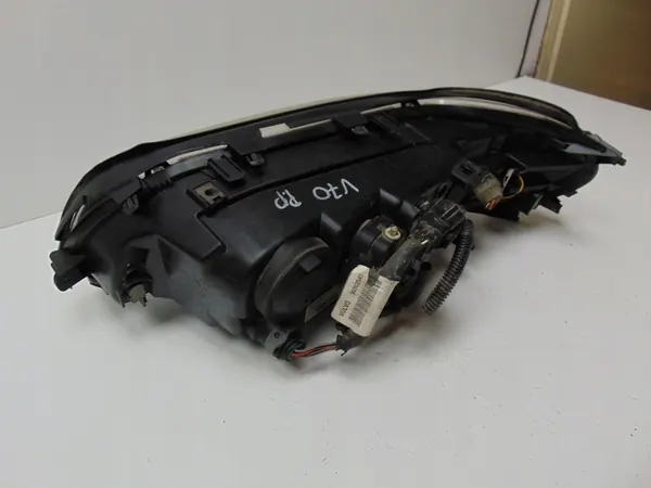 Oikea etu Xenon-ajovalo Volvo V70 II Lift image 8