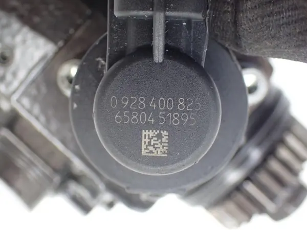Pompe d'injection OEM 0445010404 pour Nissan X-Trail image 4