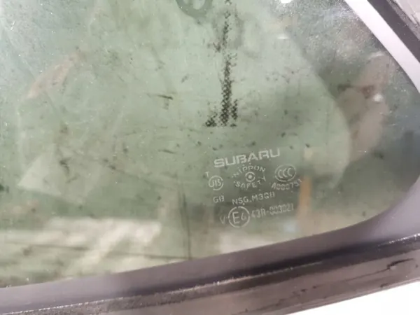 Subaru Outback Taka sivulasi OEM FBZ11147 image 3