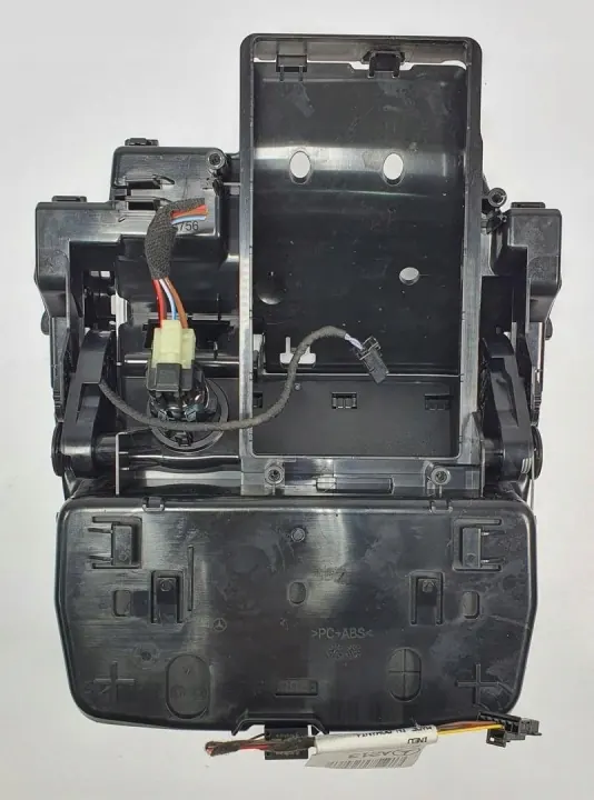 Mercedes W213 Tunnelablage OEM A2136808807 - Gebraucht image 5