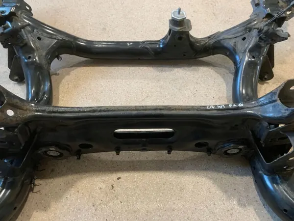 Estrutura Auxiliar Traseira Audi Q7 4M 2017 OEM 4M0500025 image 10