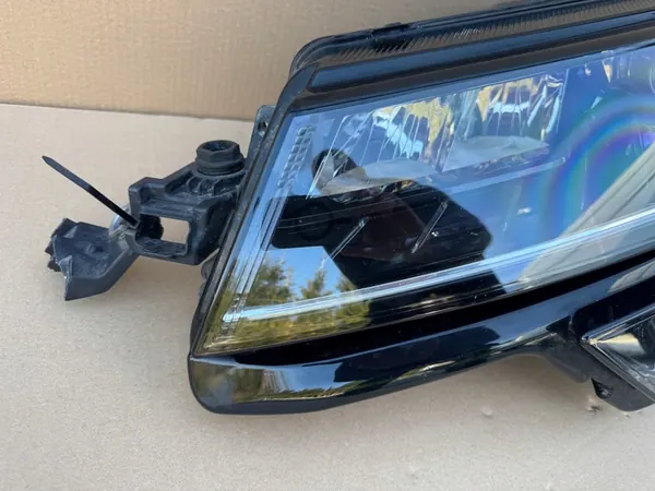 FARO ESQUERDO FULL LED SKODA KAROQ image 2