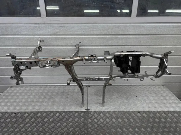 Skoda Enyaq Console Frame OEM 5LB857017C Gebruikt image 2