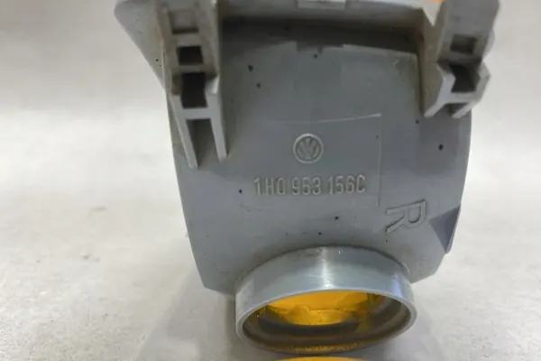 Sinalizador Dianteiro Direito VW GOLF III 1H0953156C image 4
