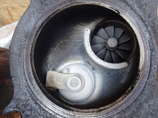 Turbokompressor AUDI A3 8P GOLF V EOS 2.0 TFSI 06F145701G image 6