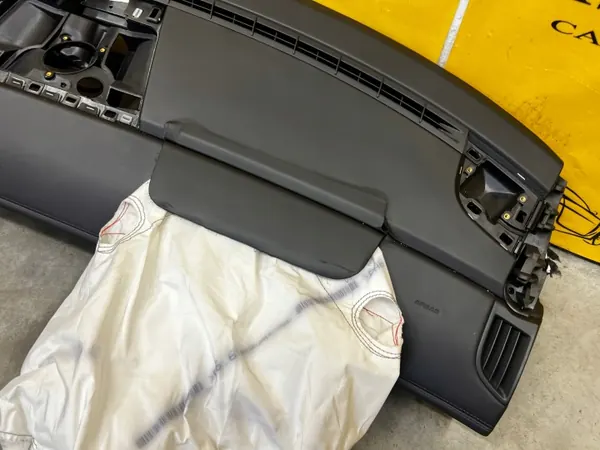 Porsche OE dashboard airbag - OEM iscarparts: WYSTRZELONA DESKA KONSOLA CZARNA SKÓRA AIRBAG PORSCHE PANAMERA 970 I LIFT EU image 5