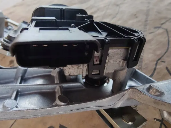 Frontscheibenwischermotor Renault Zoe 2020 image 4