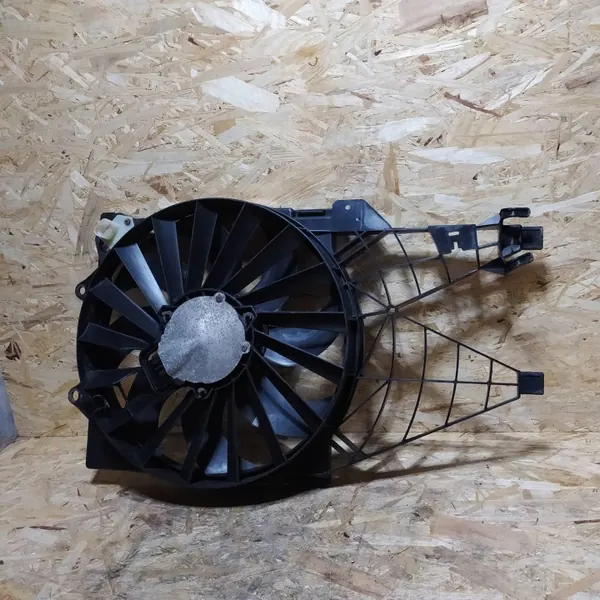 Radiatorventilator Fiat OE OEM 51785225 - Gebruikt image 3
