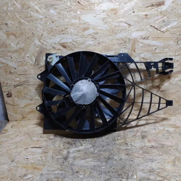 Radiatorventilator Fiat OE OEM 51785225 - Gebruikt image 4