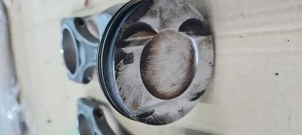 SQ5 80A Q5 LIFT Kolv med Vevstake Vänster 3.0 TFSI OEM 06M198401 image 9