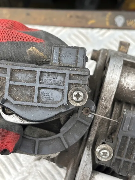 BMW E39 2.0 Drosselklappe image 4