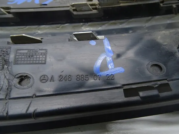 Grille de Pare-Chocs Droite Chrome Mercedes W246 Classe B A2468850722 image 5