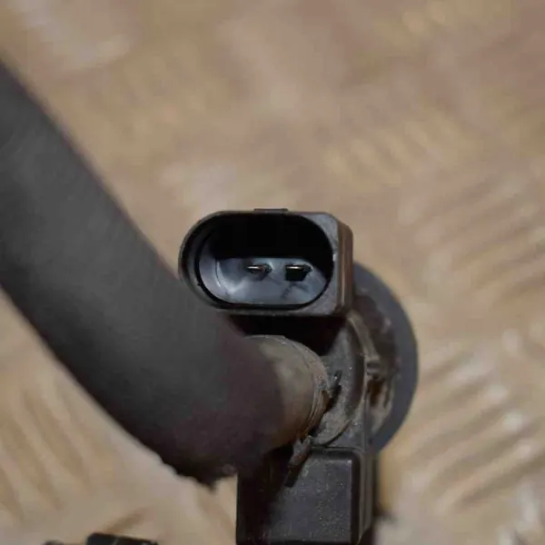 Válvula eletromagnética Audi A6 (4F2, C6) 3.2L OEM image 4